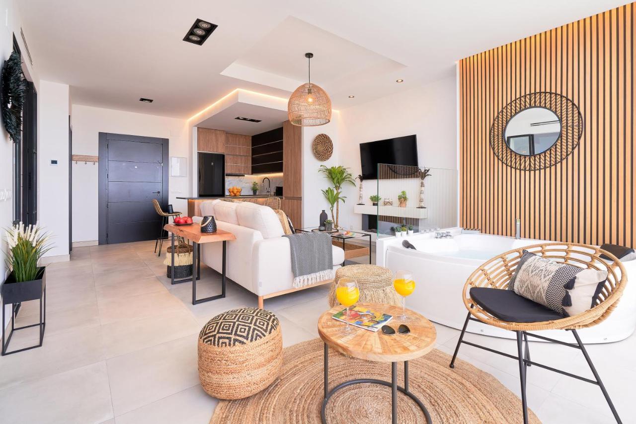 Pura Vida Luxury With Jacuzzi Appartement